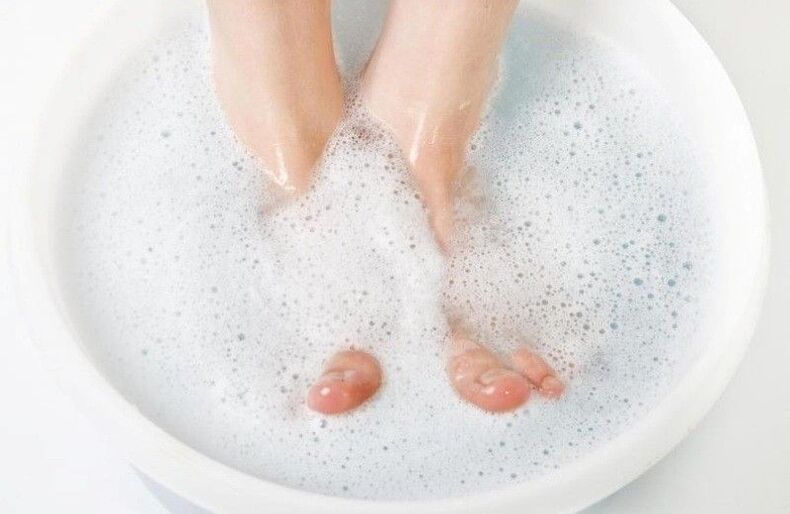 bath against nail fungus